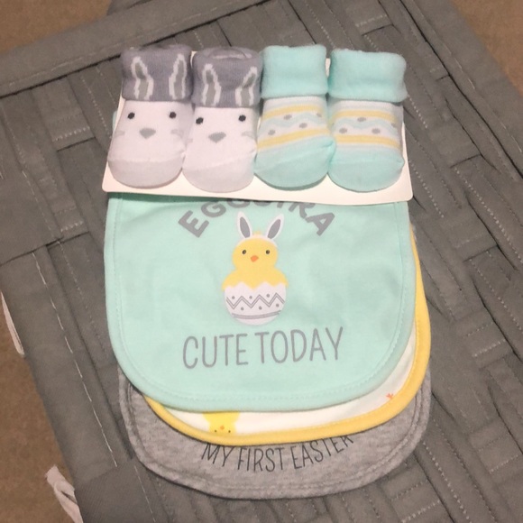 Adorable Easter Bibs & Booties